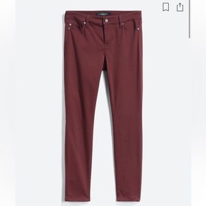 Liverpool// Kaylee Skinny Jeans- Maroon